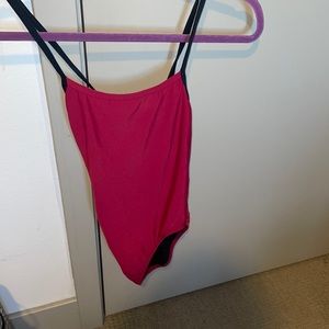 Maroon jolyn tie back